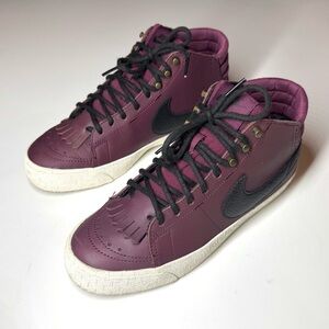 Nike Blazer Women’s Low Trainers Burgundy Shoes Size- 7.5